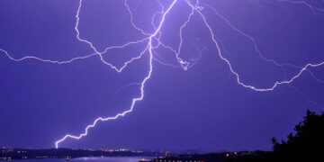 Mulher foi atingida por raio duas vezes e sobreviveu