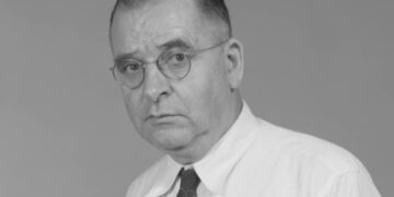 O especialista em cobras que foi picado e registrou os sintomas até a morte