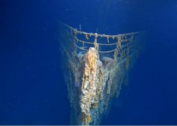 Veja imagens feitas do Titanic no fundo do oceano em 2019