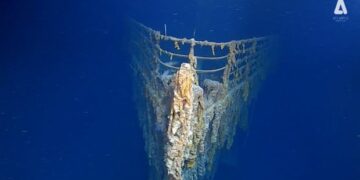 Veja imagens feitas do Titanic no fundo do oceano em 2019